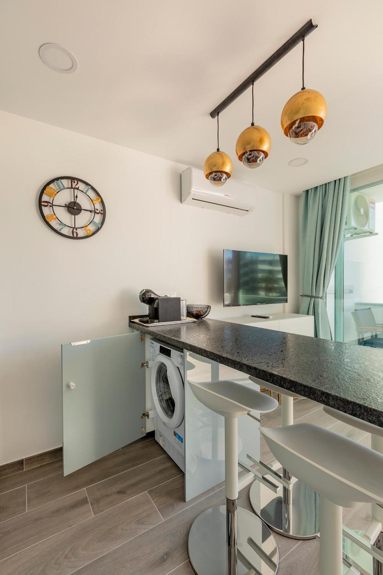 Chic & Stylish Near Yumbo Apartment *