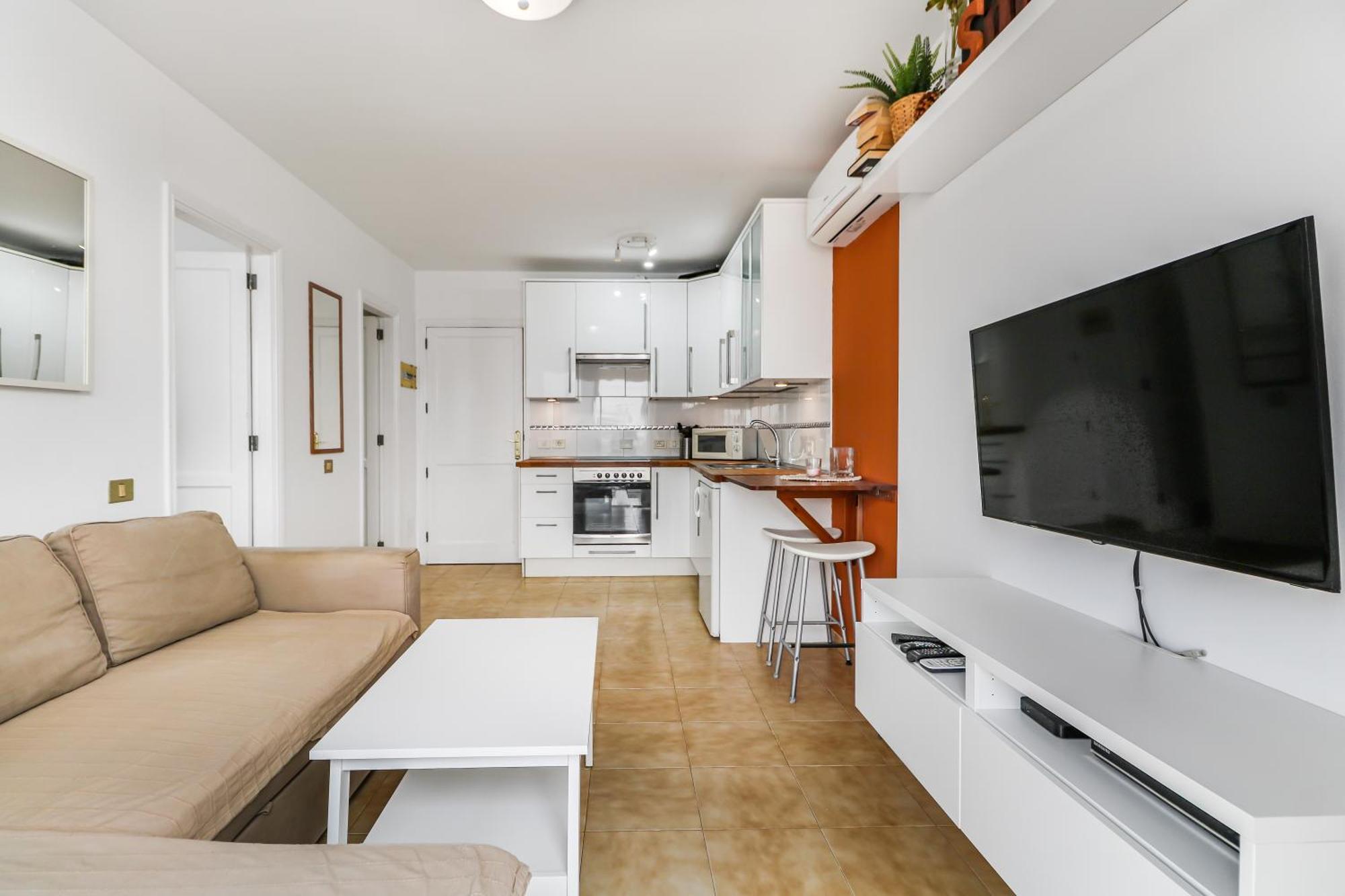 Bright Amadores Seaview Apartment