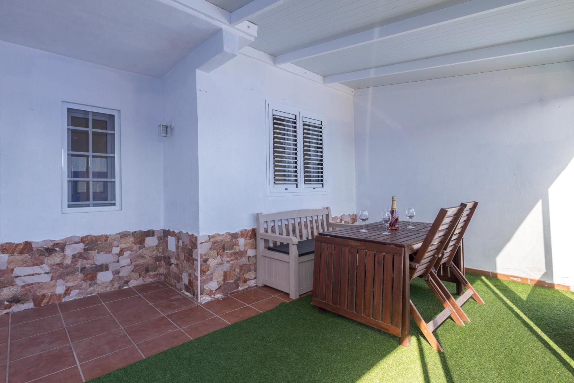 Apartment Playa El Burrero Con Terraza Y Solarium Privado