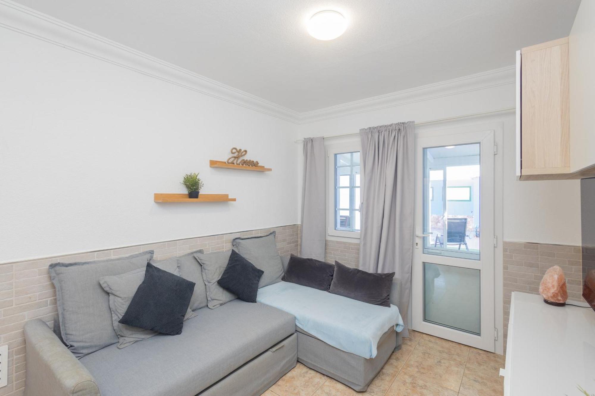 Playa El Burrero Con Terraza Y Solarium Privado *