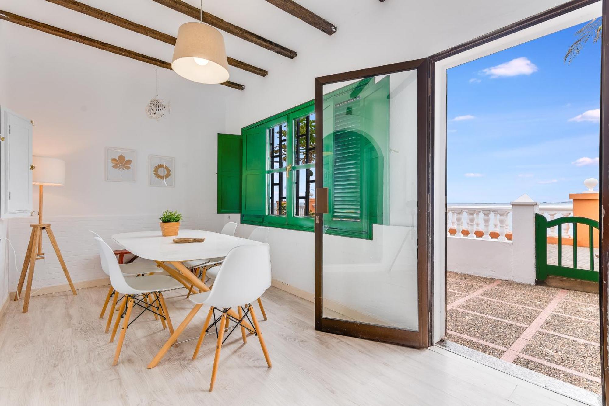 Сasa de vacaciones Home2book Bright House Facing The Ocean Taliarte Melenara