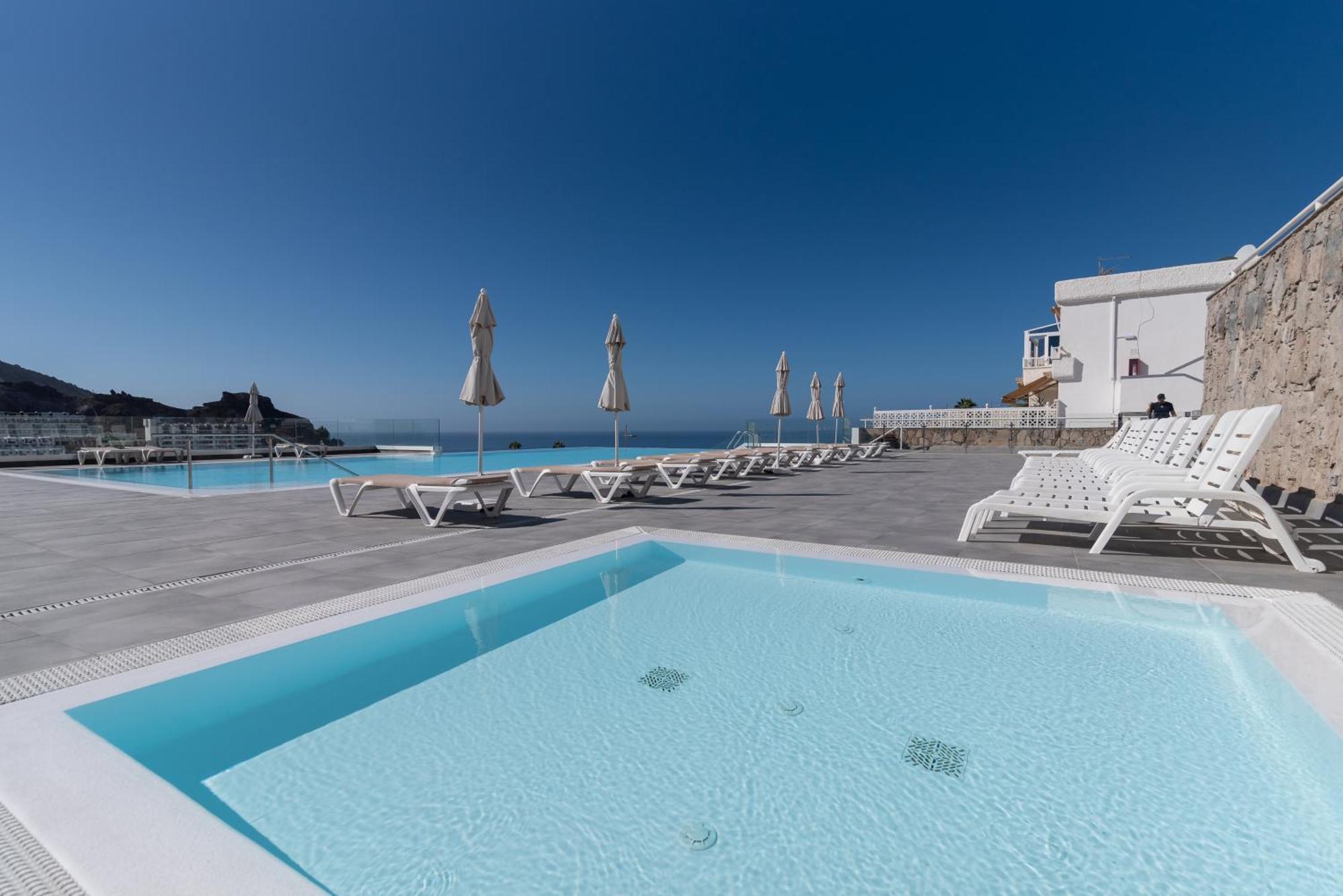 Piscina Infinita Paraiso Puerto Rico Apartment