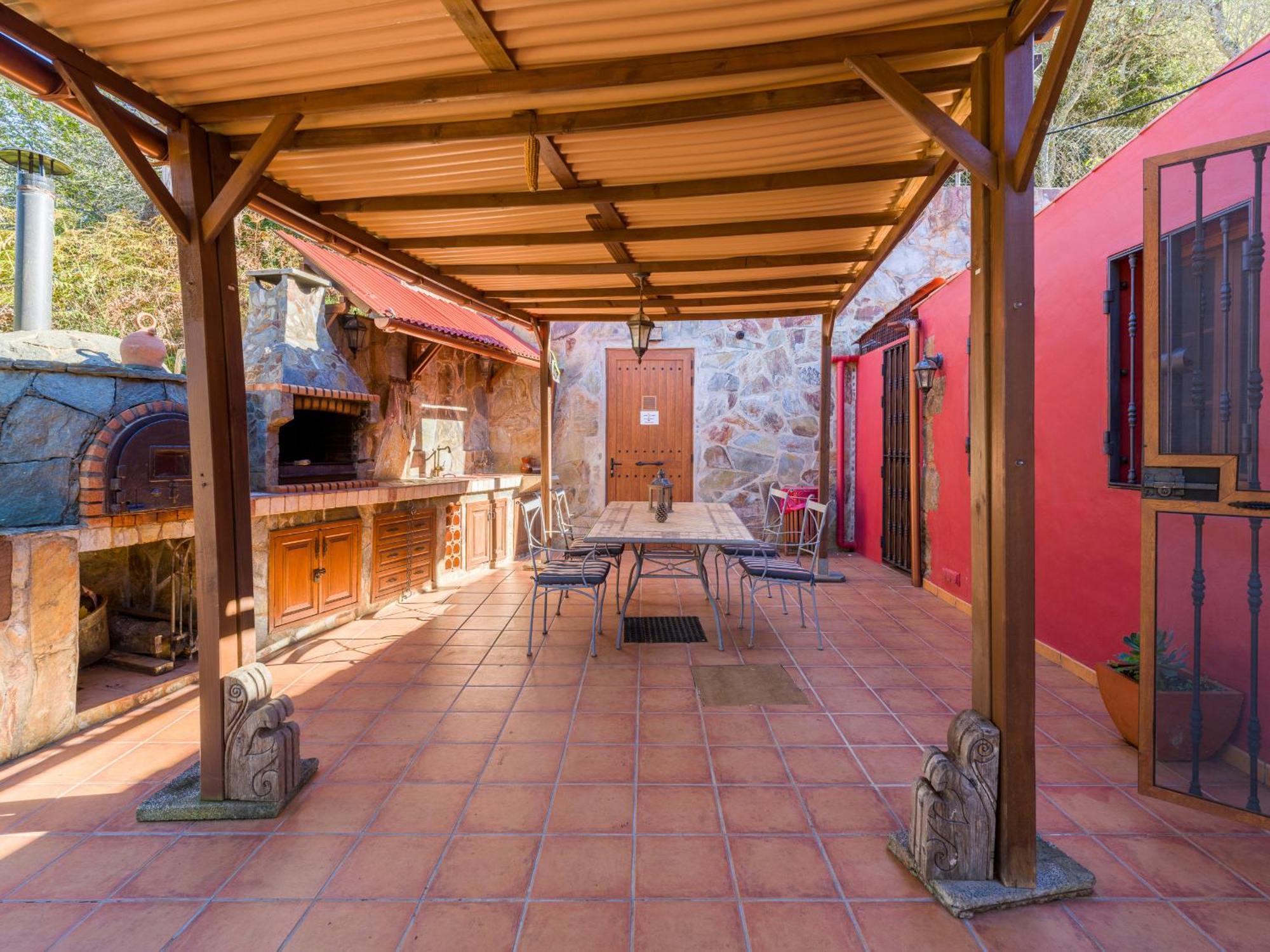 Holiday home Sombra Del Laurel