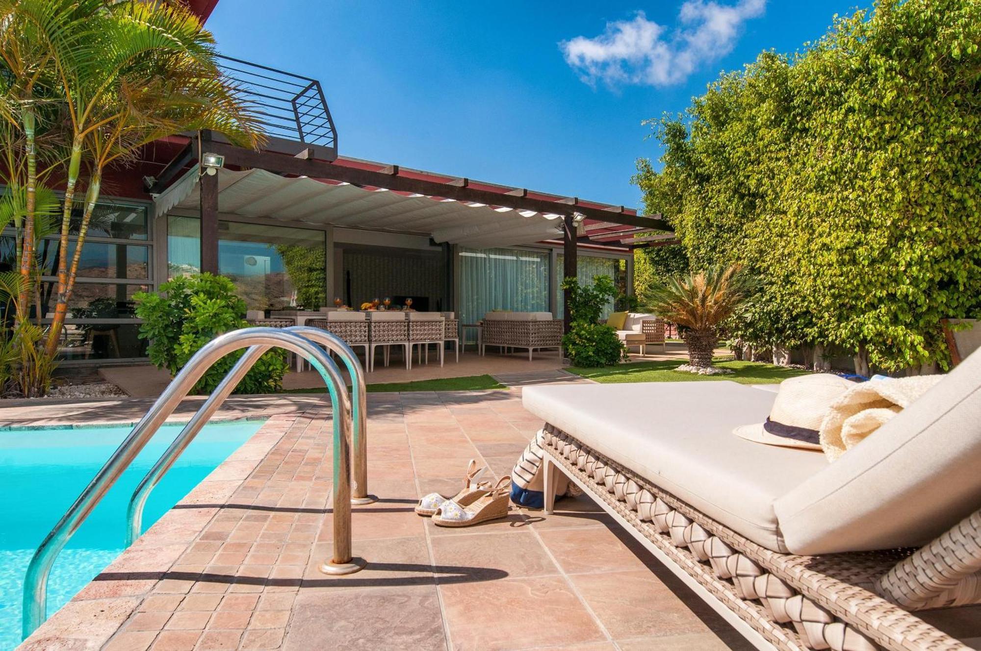 Villa Salobre Golf Seis Luxury Retreat In Gran Canaria Private Heated Pool Exclusive Salobre Golf Resort Minutes From Maspalomas Beaches Las Palmas de Gran Canaria