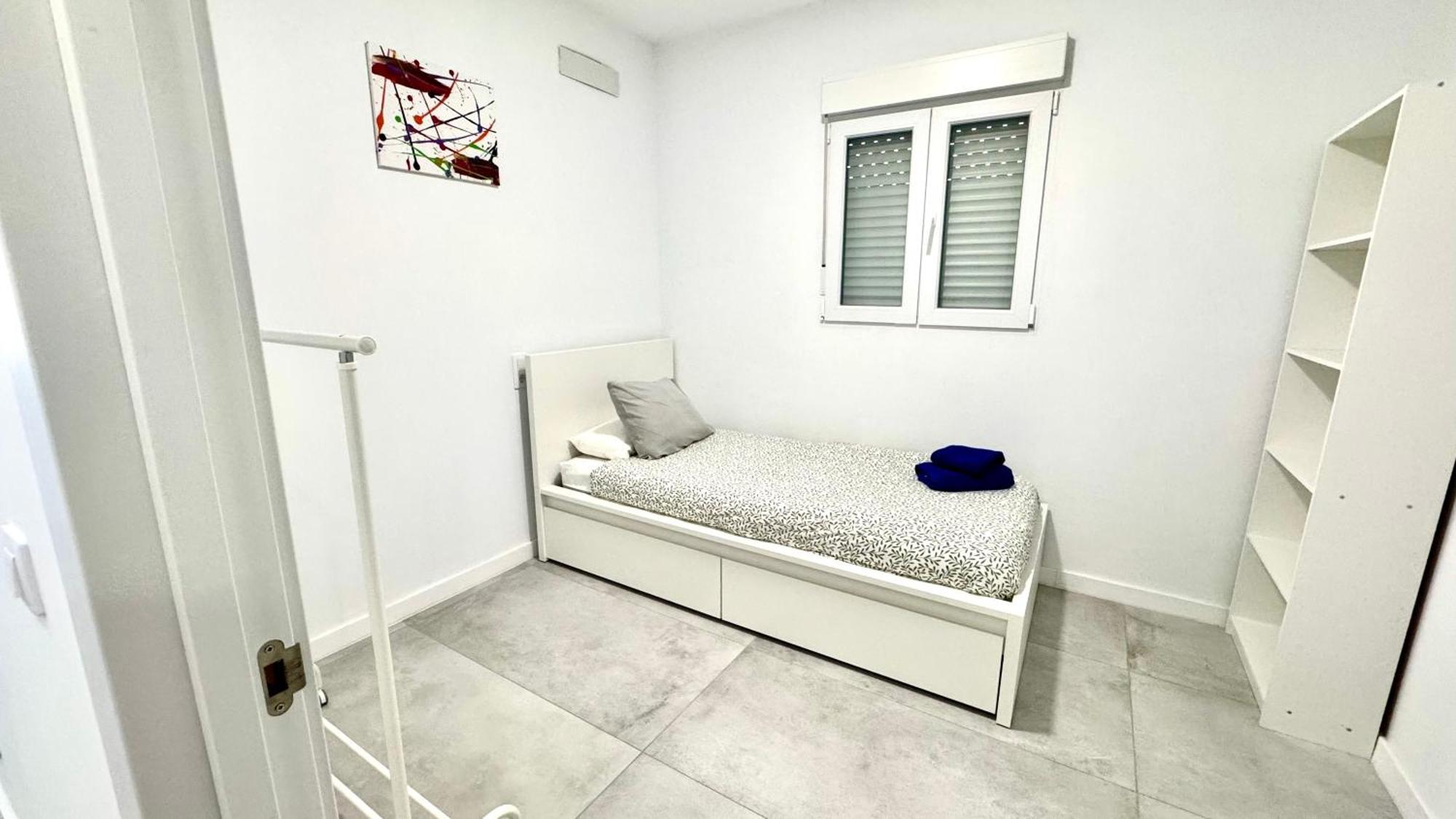 The White House * Vecindario (Gran Canaria)
