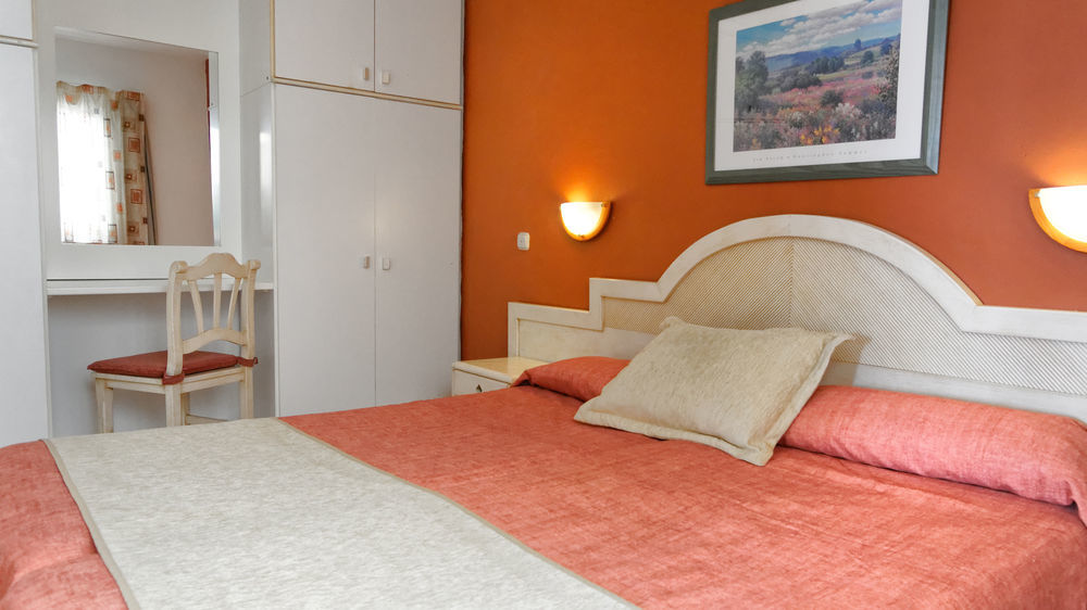 Hotel Veleros 2*