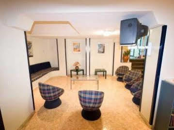 Catalina Park Apartment *