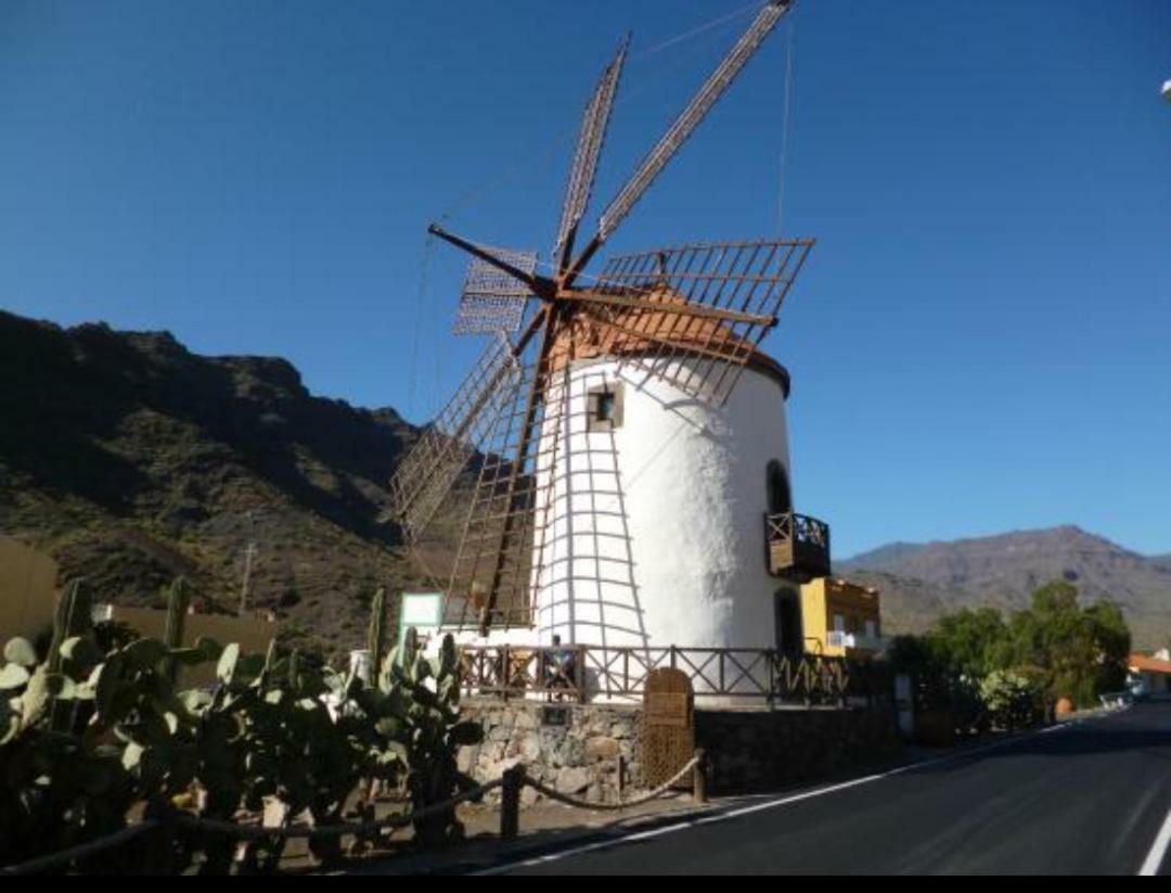 La Real Homestay *