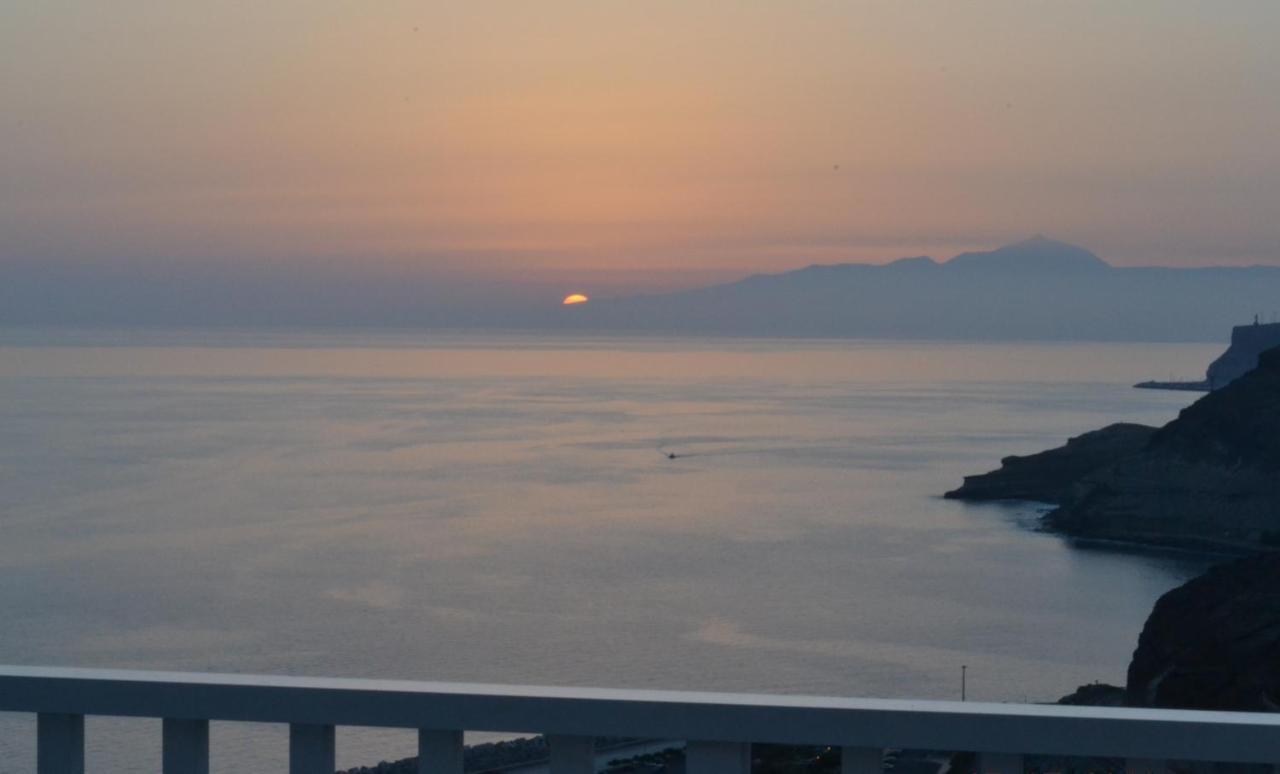 Ocean View Apartment Amadores