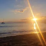 Burrero Beach Stay - Sunshine