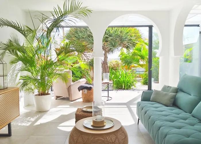 Stylish Holiday Home With Sea View In Maspalomas