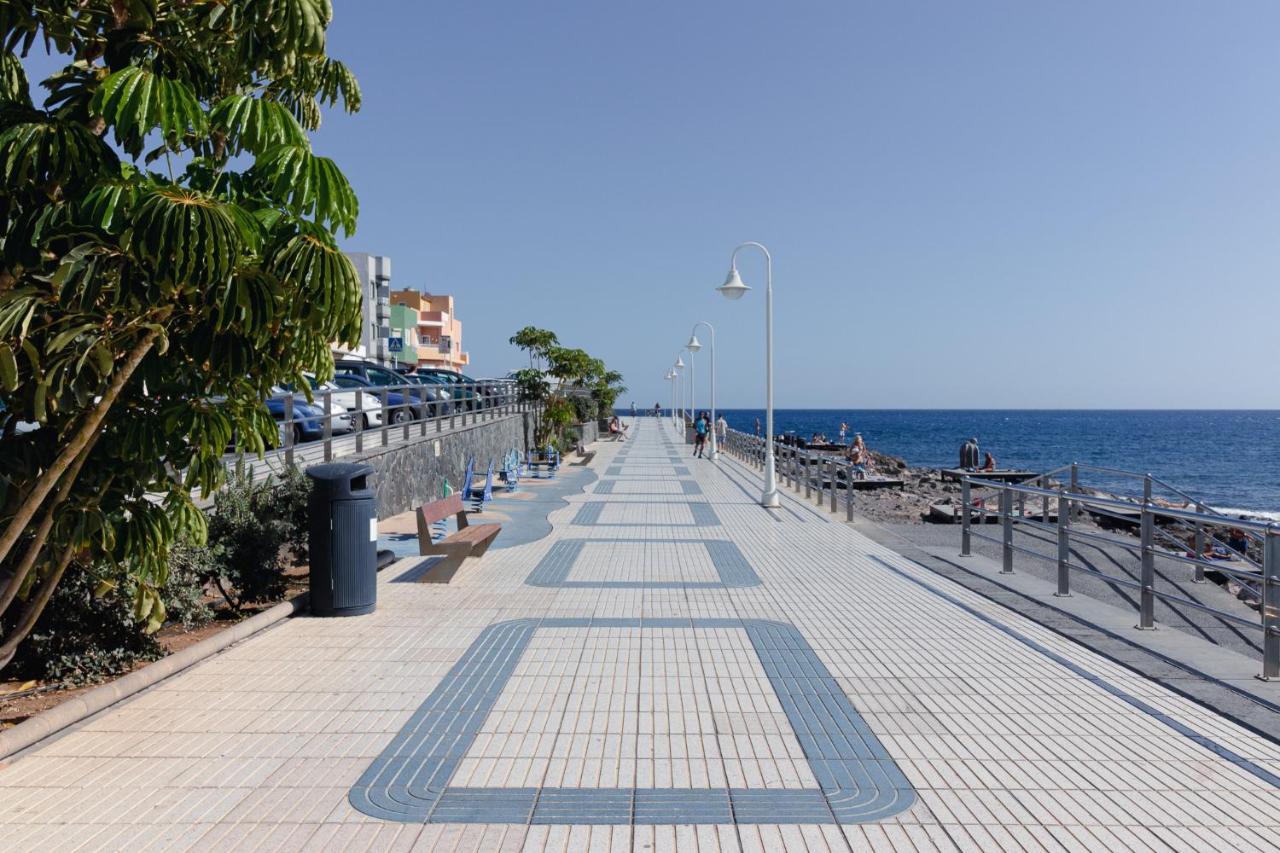 Flatguest Arinaga Playa 2 - Pez Apartment