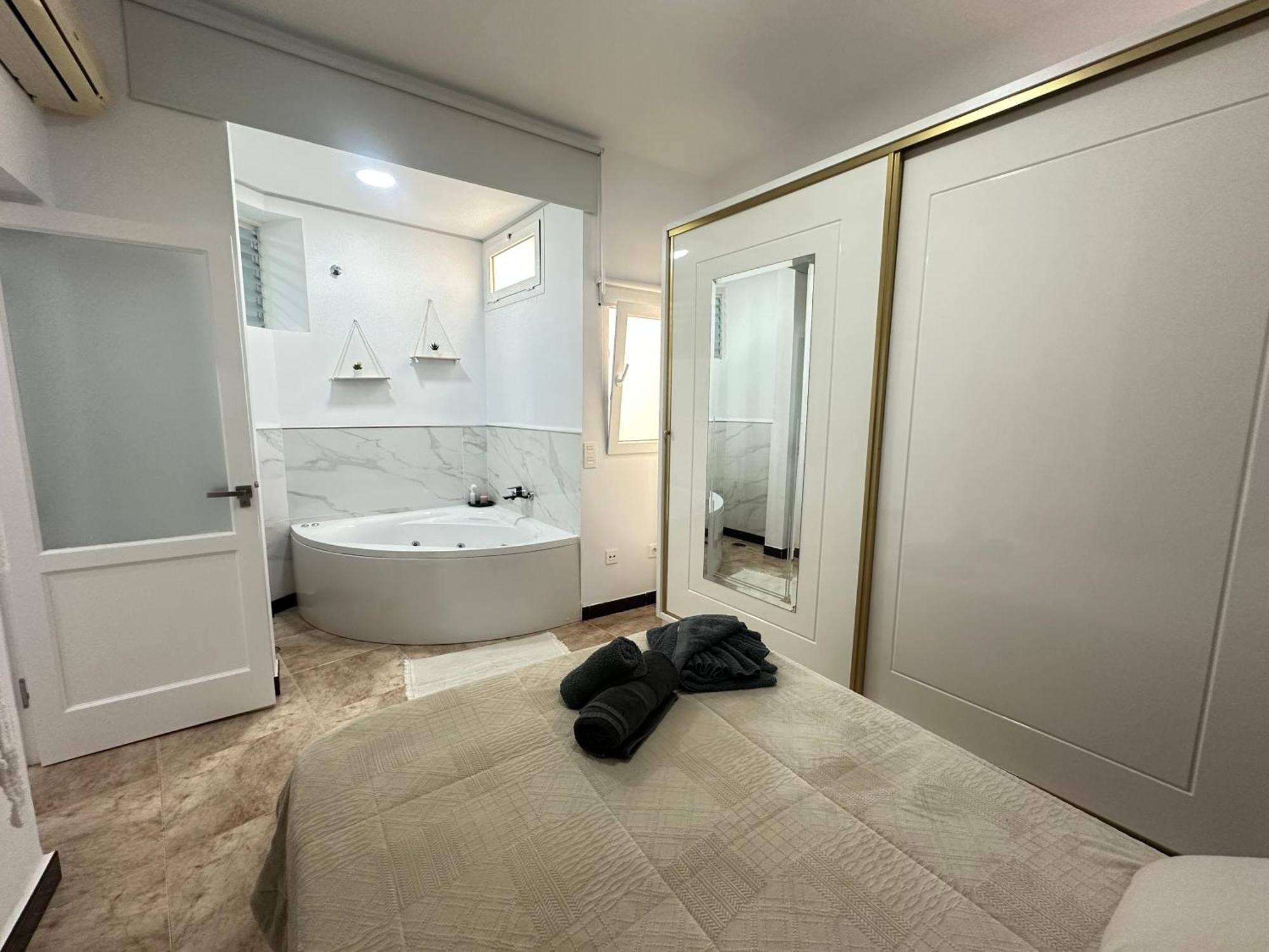 Flat With Jacuzzi In Agüimes