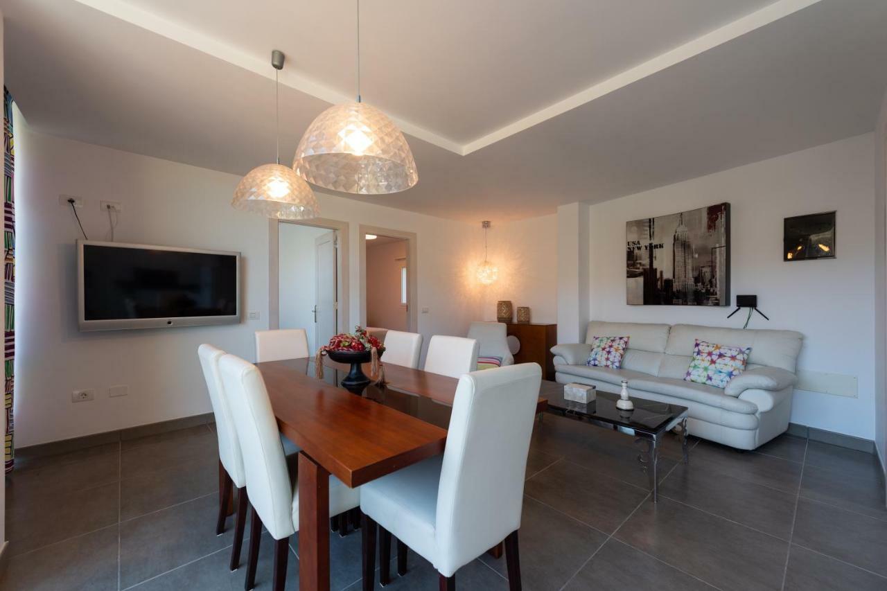 Holidays & Health In Oasis - 5 Apartment *